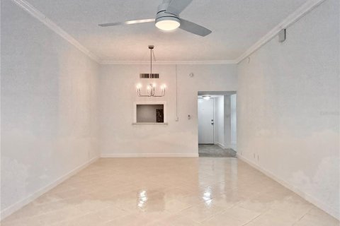 Condo in South Pasadena, Florida, 2 bedrooms  № 2199202 - photo 9