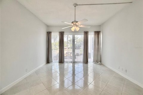 Condo in South Pasadena, Florida, 2 bedrooms  № 2199202 - photo 20