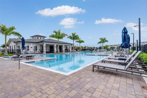 Adosado en Homestead, Florida 3 dormitorios, 123.37 m2 № 2021008