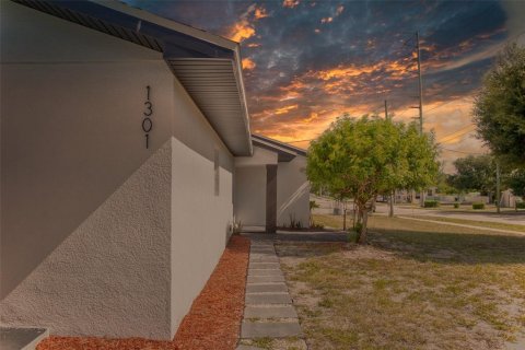 Casa en Clearwater, Florida 3 dormitorios, 128.86 m2 № 2363223