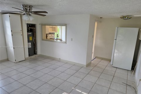 Снять в аренду квартиру в Сент-Луси, Флорида 1 спальня, № 1981800 - фото 5