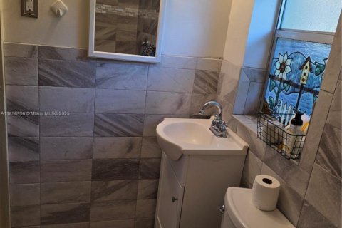 Снять в аренду квартиру в Сент-Луси, Флорида 1 спальня, № 1981800 - фото 15