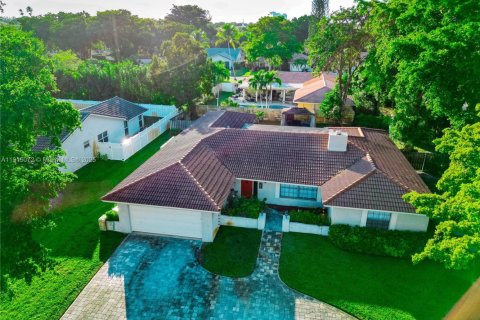 Villa ou maison à vendre à Coral Springs, Floride: 4 chambres, 234.02 m2 № 1971296 - photo 2