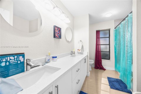 Villa ou maison à vendre à Coral Springs, Floride: 4 chambres, 234.02 m2 № 1971296 - photo 21