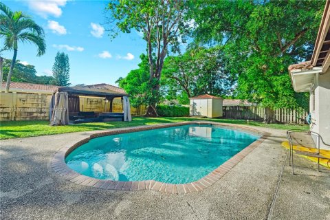 Villa ou maison à vendre à Coral Springs, Floride: 4 chambres, 234.02 m2 № 1971296 - photo 27