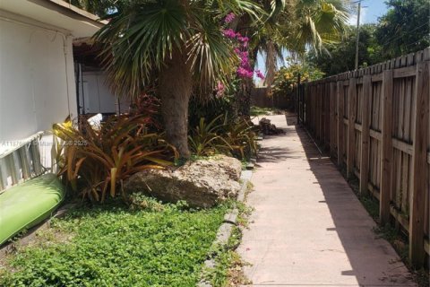 Снять в аренду виллу или дом в Майами, Флорида 5 спален, 210.33м2, № 1932900 - фото 6