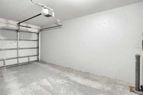 Townhouse in Brandon, Florida 3 bedrooms, 137.4 sq.m. № 2349878 - photo 24