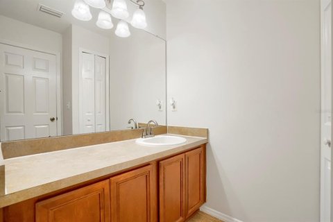 Townhouse in Brandon, Florida 3 bedrooms, 137.4 sq.m. № 2349878 - photo 23