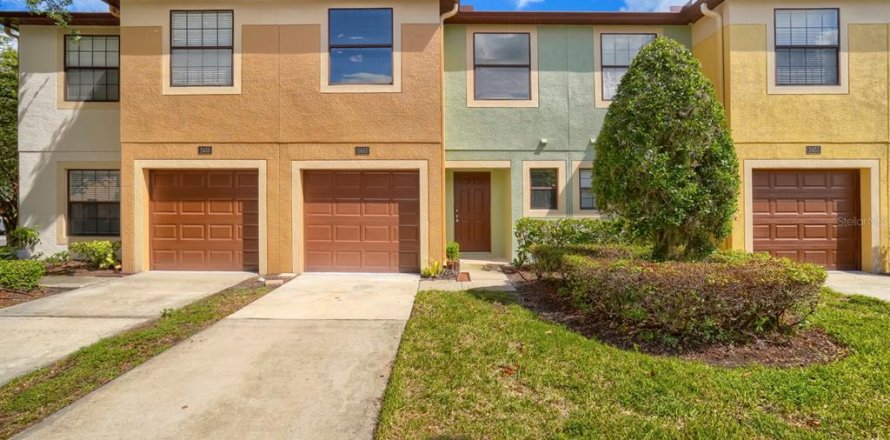 Townhouse in Brandon, Florida 3 bedrooms, 137.4 sq.m. № 2349878