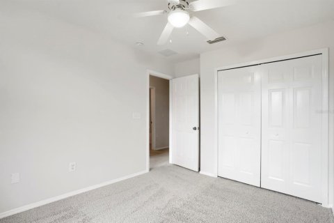 Townhouse in Brandon, Florida 3 bedrooms, 137.4 sq.m. № 2349878 - photo 18