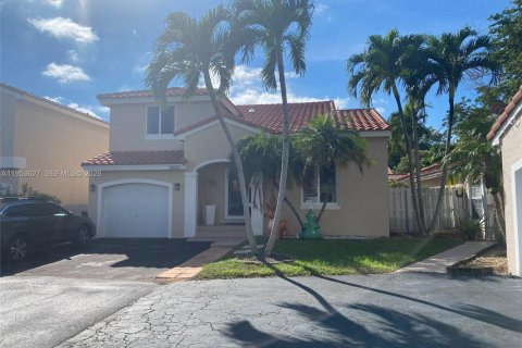 Casa en Coconut Creek, Florida 3 dormitorios, 144.46 m2 № 2008146