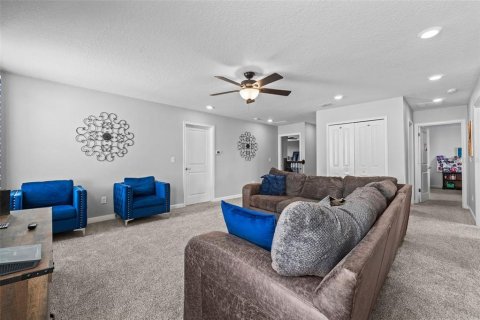 House in Saint Cloud, Florida 4 bedrooms, 276.66 sq.m. № 1848552 - photo 25