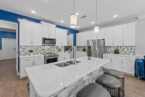 House in Saint Cloud, Florida 4 bedrooms, 276.66 sq.m. № 1848552 - photo 12