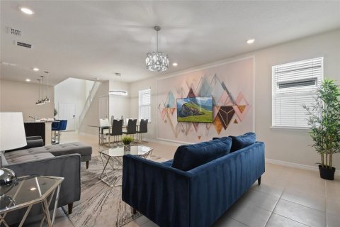 House in Davenport, Florida 6 bedrooms, 289.2 sq.m. № 2130374 - photo 15