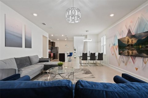 House in Davenport, Florida 6 bedrooms, 289.2 sq.m. № 2130374 - photo 14