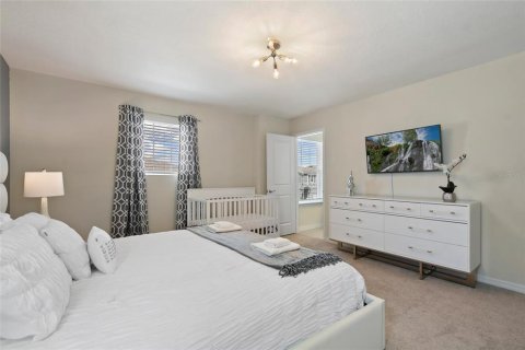 House in Davenport, Florida 6 bedrooms, 289.2 sq.m. № 2130374 - photo 28