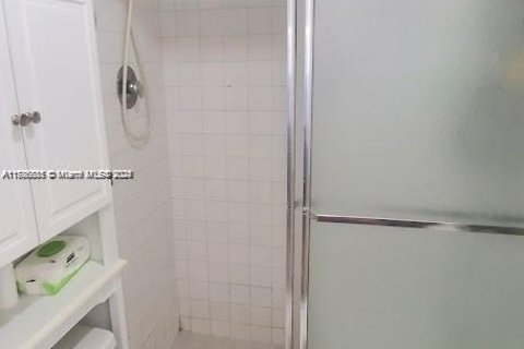 Condominio en venta en Pembroke Pines, Florida, 2 dormitorios, 93.09 m2 № 1701979 - foto 10