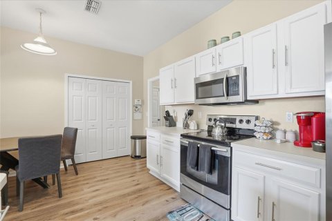 Casa en venta en Spring Hill, Florida, 4 dormitorios, 187.66 m2 № 2217913 - foto 16