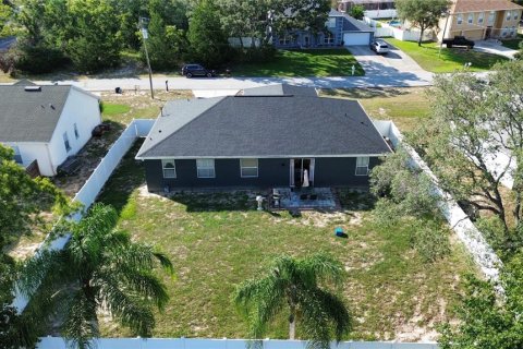 Casa en venta en Spring Hill, Florida, 4 dormitorios, 187.66 m2 № 2217913 - foto 4