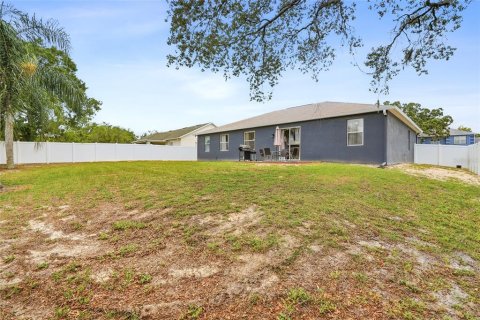Casa en venta en Spring Hill, Florida, 4 dormitorios, 187.66 m2 № 2217913 - foto 30