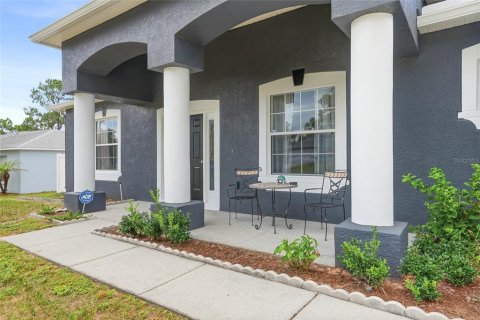 Casa en venta en Spring Hill, Florida, 4 dormitorios, 187.66 m2 № 2217913 - foto 5