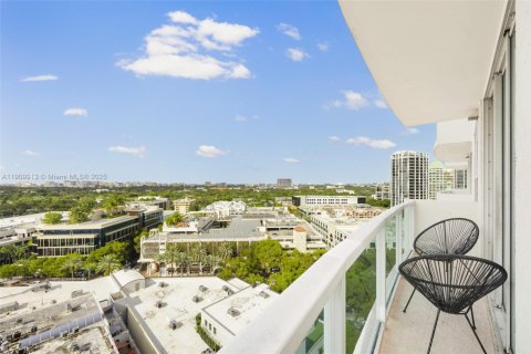 Condominio en venta en Miami, Florida, 1 dormitorio, 63.08 m2 № 2035661 - foto 23