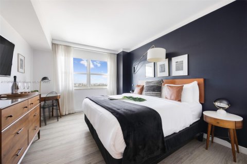 Condominio en venta en Miami, Florida, 1 dormitorio, 63.08 m2 № 2035661 - foto 19