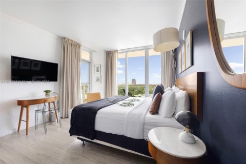 Condominio en venta en Miami, Florida, 1 dormitorio, 63.08 m2 № 2035661 - foto 11