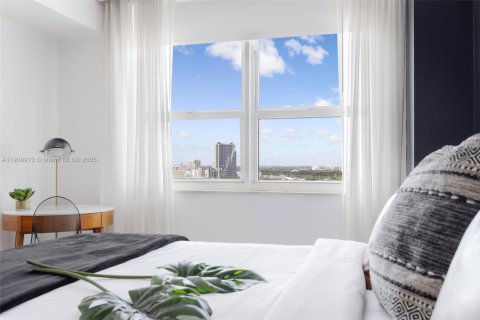 Condominio en venta en Miami, Florida, 1 dormitorio, 63.08 m2 № 2035661 - foto 20