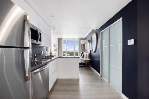 Condominio en venta en Miami, Florida, 1 dormitorio, 63.08 m2 № 2035661 - foto 7