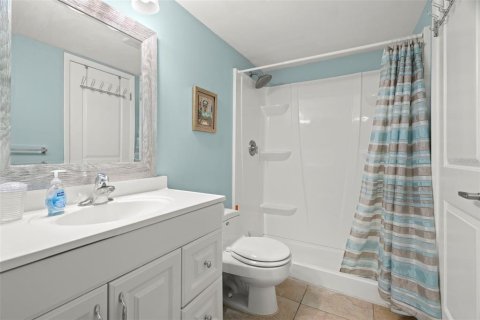 Condo in Seminole, Florida, 2 bedrooms  № 1755024 - photo 23