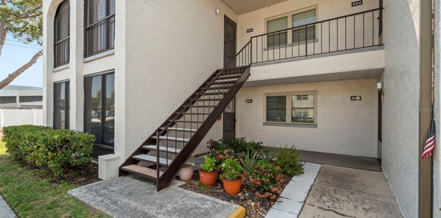 Condo in Seminole, Florida, 2 bedrooms  № 1755024