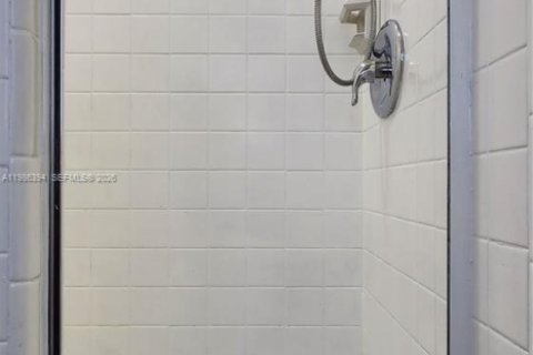 Casa en alquiler en Hollywood, Florida, 1 dormitorio, 139.17 m2 № 2044924 - foto 7