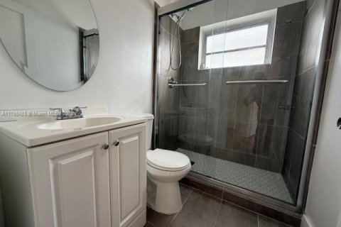 House in Coral Gables, Florida 2 bedrooms, 83.61 sq.m. № 1888955 - photo 8
