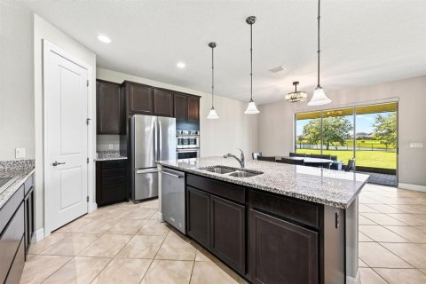 House in Orlando, Florida 4 bedrooms, 226.87 sq.m. № 2195959 - photo 11
