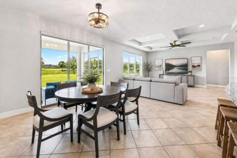 House in Orlando, Florida 4 bedrooms, 226.87 sq.m. № 2195959 - photo 9