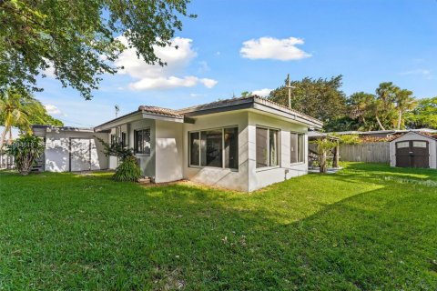 House in Oakland Park, Florida 3 bedrooms, 143.91 sq.m. № 2065458 - photo 25