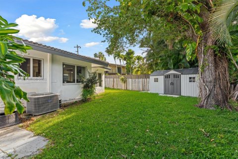 House in Oakland Park, Florida 3 bedrooms, 143.91 sq.m. № 2065458 - photo 27