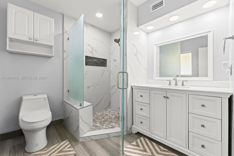 House in Oakland Park, Florida 3 bedrooms, 143.91 sq.m. № 2065458 - photo 17