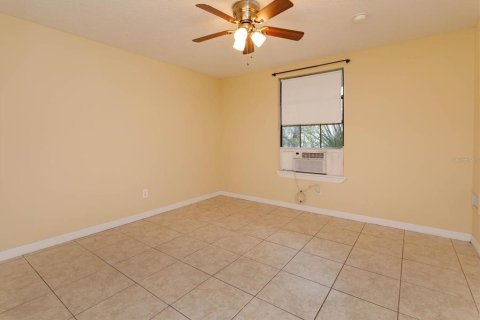 Condo in Orlando, Florida, 2 bedrooms  № 1569023 - photo 16
