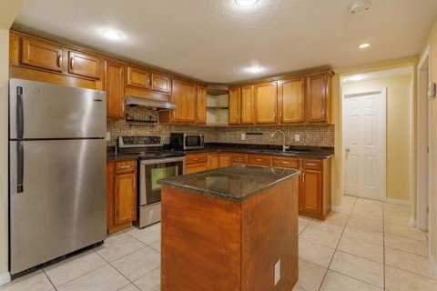Condo in Orlando, Florida, 2 bedrooms  № 1569023 - photo 11