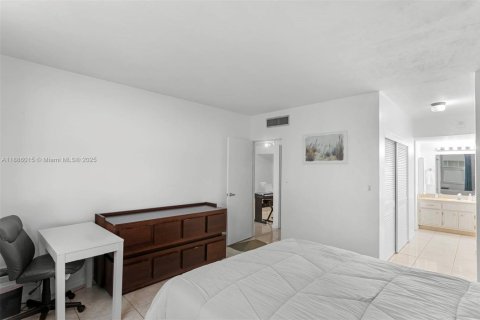 Condominio en venta en Miami Beach, Florida, 1 dormitorio, 85.66 m2 № 1933704 - foto 14