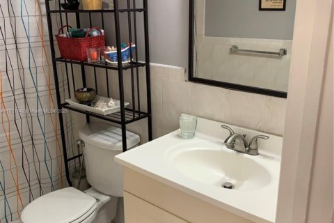 Condominio en venta en North Miami Beach, Florida, 2 dormitorios, 103.31 m2 № 1867004 - foto 11