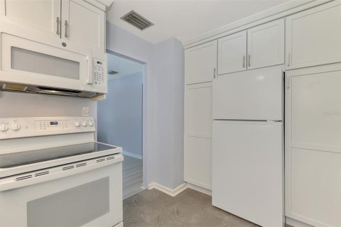 Appartement à louer à Sarasota, Floride: 2 chambres, 94.02 m2 № 2308368 - photo 15