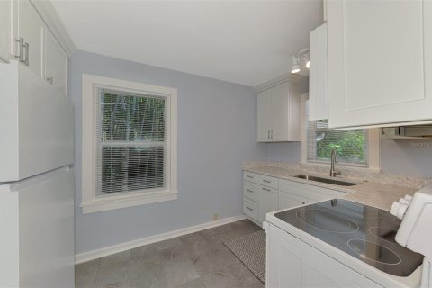 Appartement à louer à Sarasota, Floride: 2 chambres, 94.02 m2 № 2308368 - photo 12