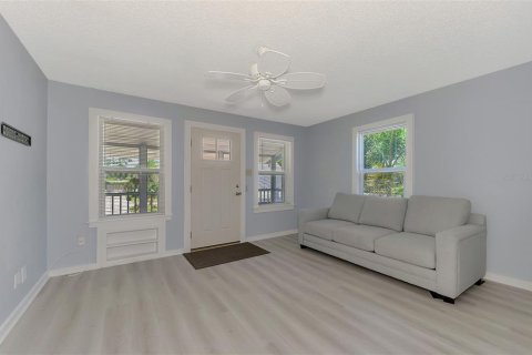 Appartement à louer à Sarasota, Floride: 2 chambres, 94.02 m2 № 2308368 - photo 8
