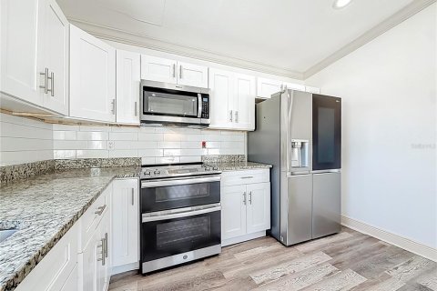 Casa en venta en New Port Richey, Florida, 3 dormitorios, 109.25 m2 № 2106501 - foto 22