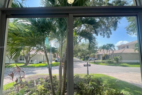 House in Palmetto Bay, Florida 3 bedrooms, 172.43 sq.m. № 1995542 - photo 16