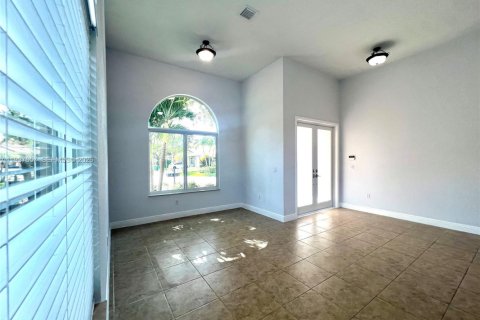 House in Palmetto Bay, Florida 3 bedrooms, 172.43 sq.m. № 1995542 - photo 14