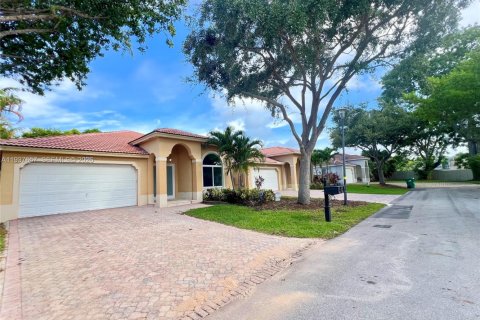 House in Palmetto Bay, Florida 3 bedrooms, 172.43 sq.m. № 1995542